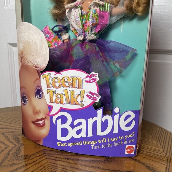 Teen Talk Barbie Doll 1991 Mattel Brunette 5745 Vintage NRFB - Picture 5 of 12
